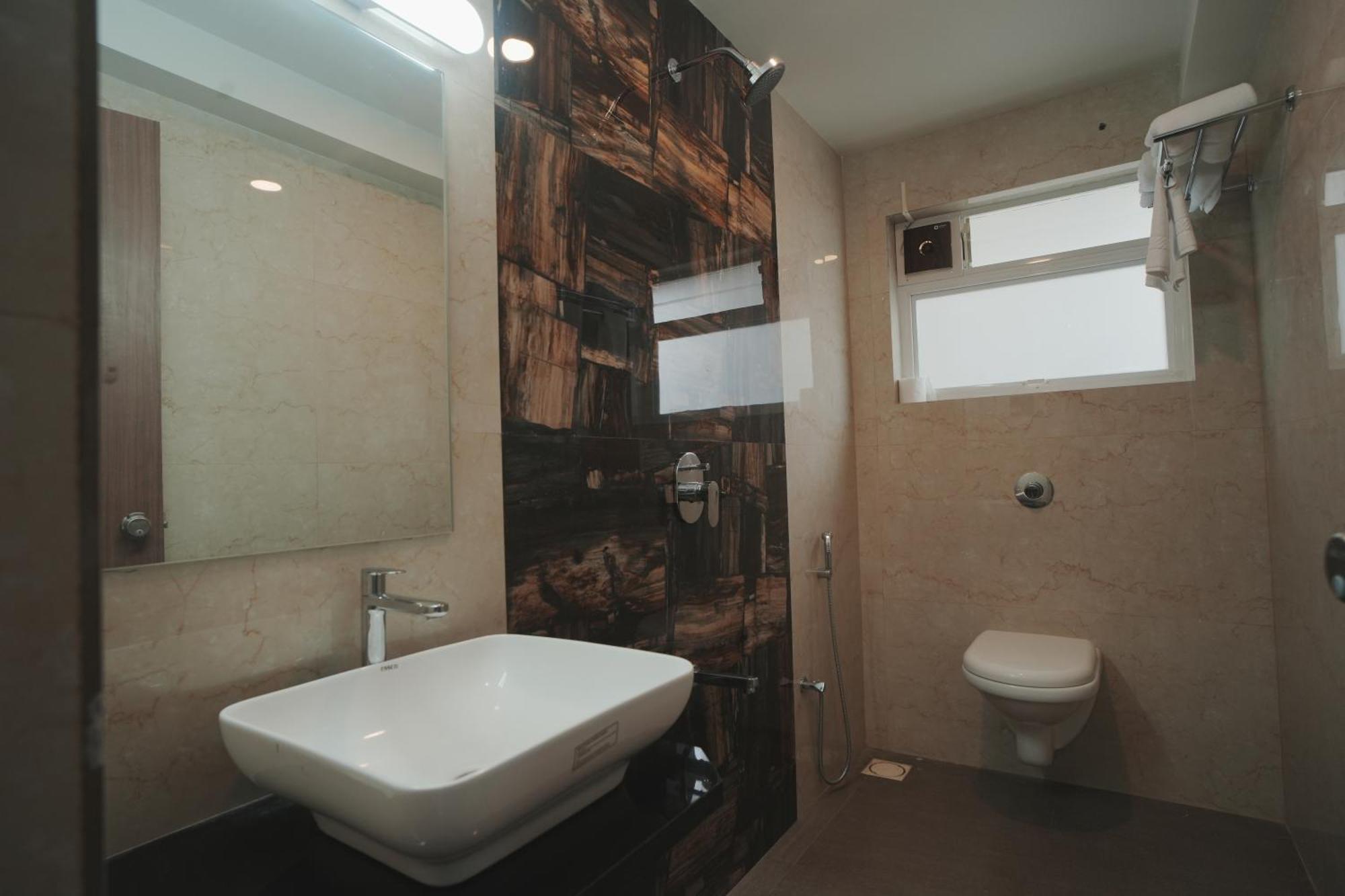 Hotel Oberon Solapur Dış mekan fotoğraf